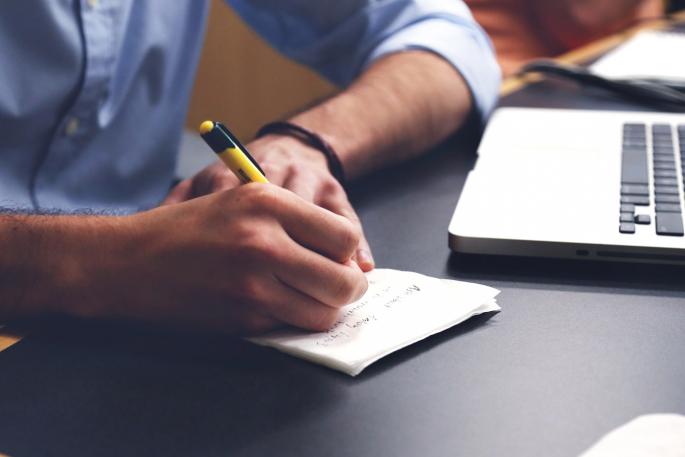 © pexels.com Schüler beim Lernen