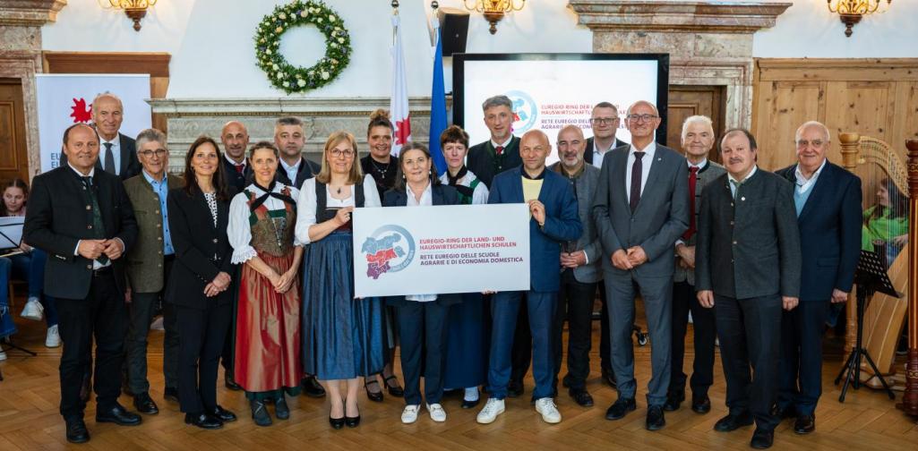 Dieses Bild zeigt ein Gruppenfoto der TeilnehmerInnen der Veranstaltung.